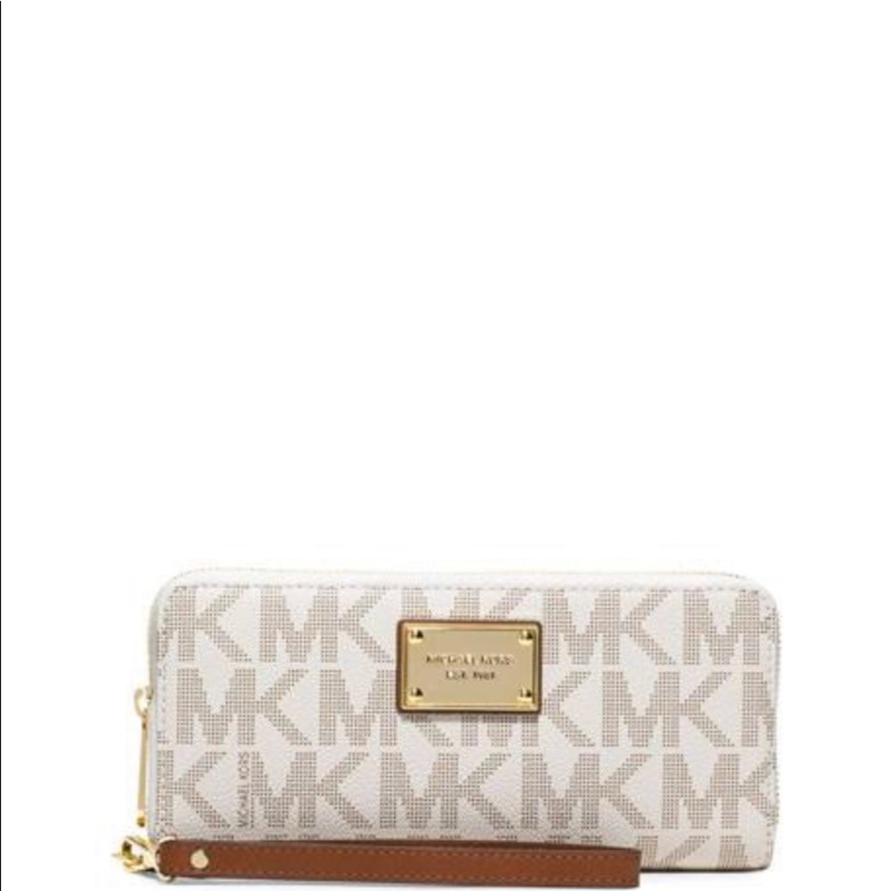 Michael Kors Jet Set Vanilla Leather Continental Wallet